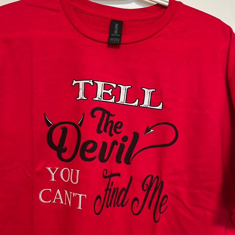 Gildan tee shirt RED